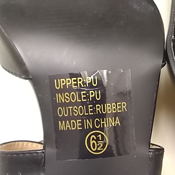 Black Buckle Strap Shoes 6/1/2 in good condition black - Picture 3 of 8